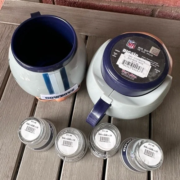 Dallas Cowboys NFL bundle, Two Mugs & 4 shot glasses Tailgate Fathers Day NEW